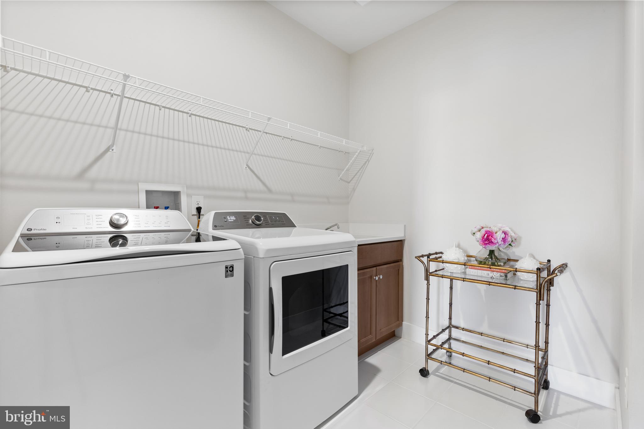 CREEKSIDE AT BLUE BELL - Residential