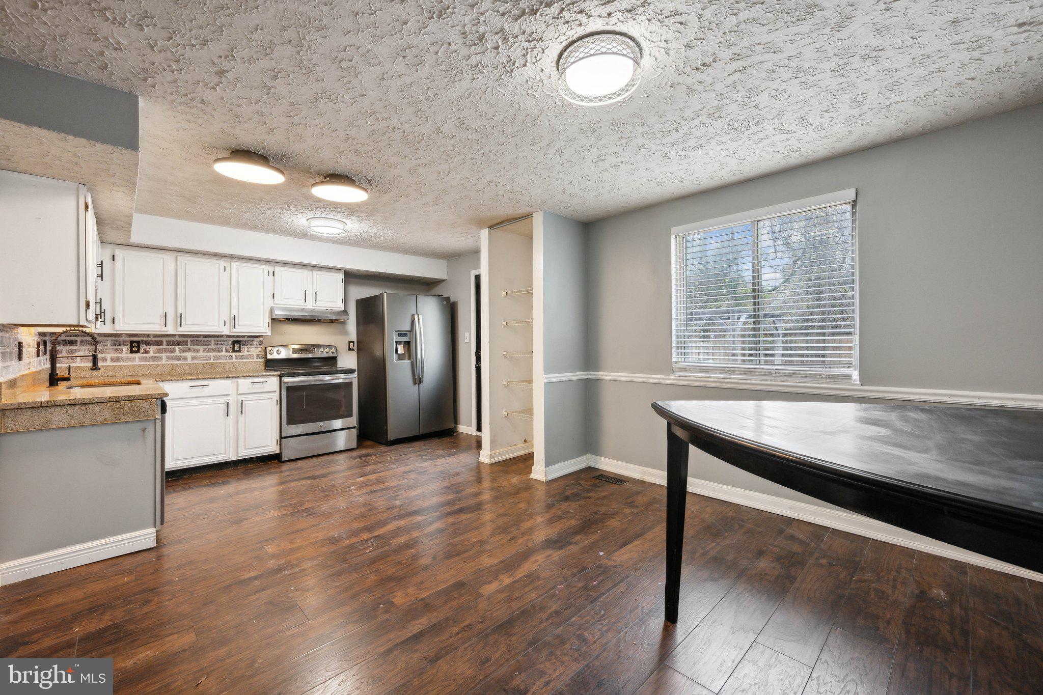 LAUREL HIGHLANDS - Residential