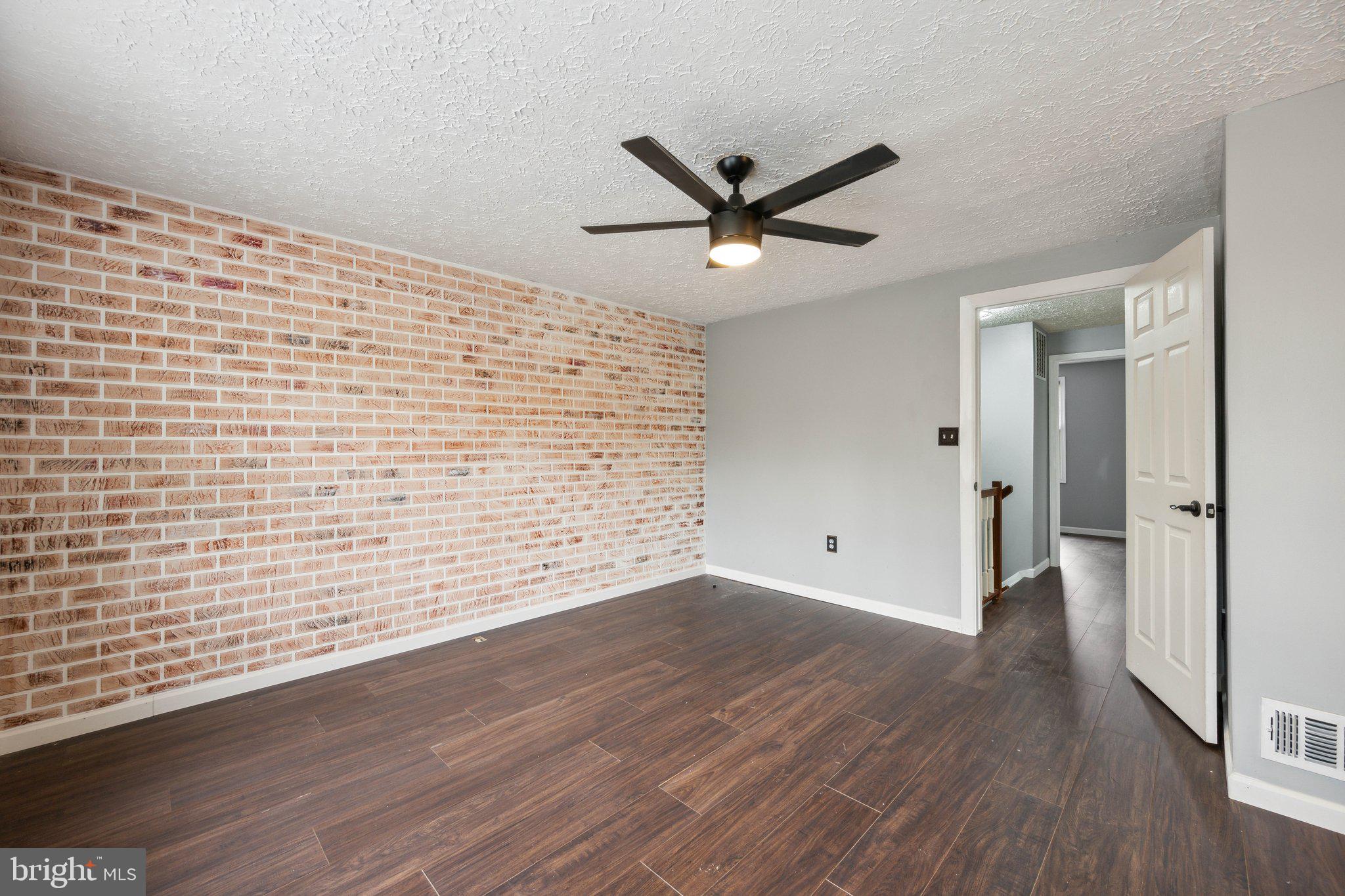 LAUREL HIGHLANDS - Residential