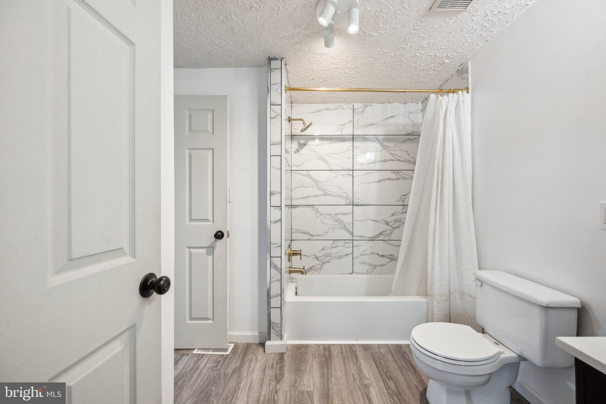 LAUREL HIGHLANDS - Residential