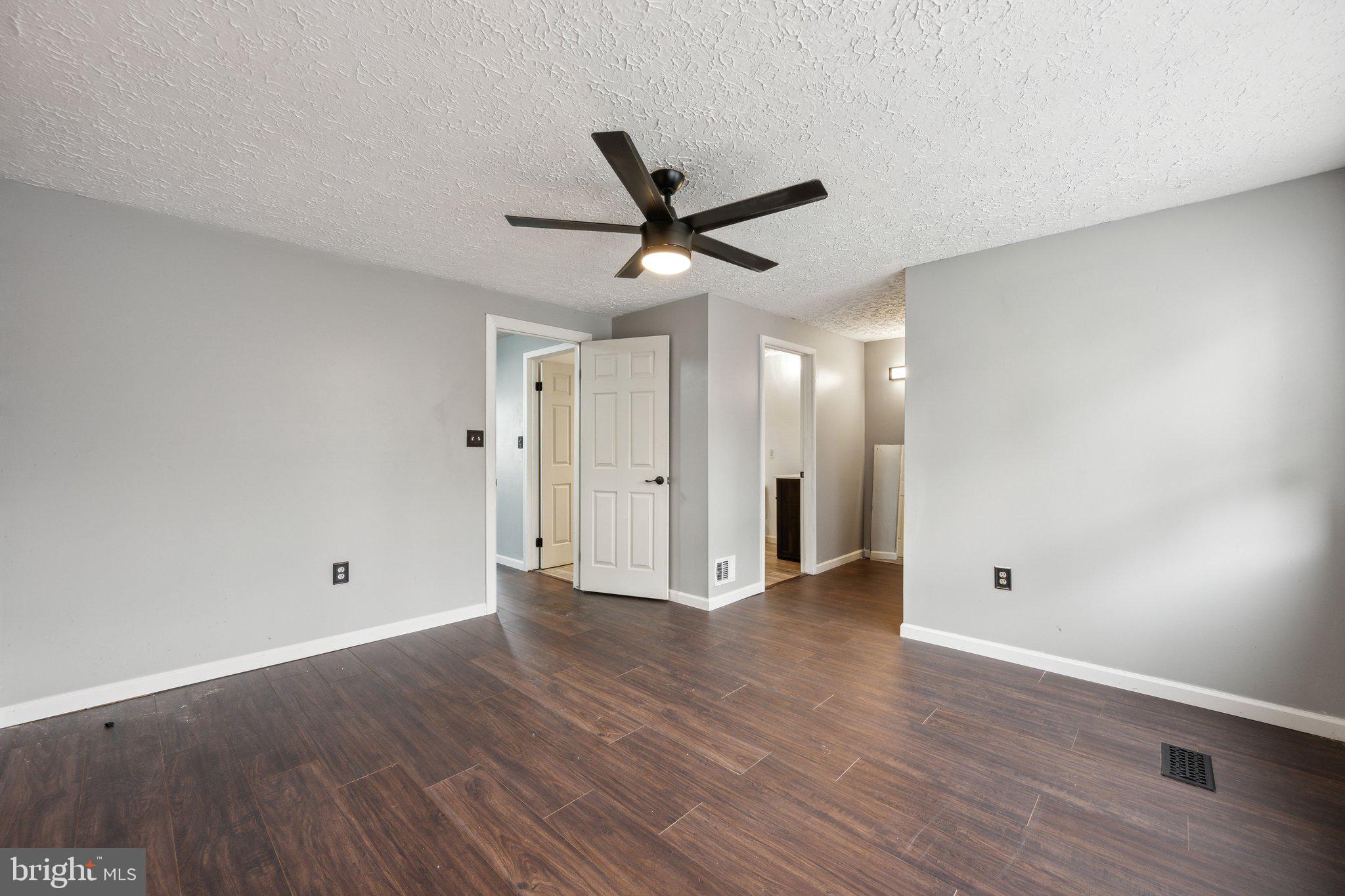 LAUREL HIGHLANDS - Residential