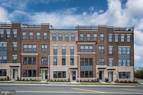 Condo For Sale - 2621 River Birch Road Rd<br/> HERNDON, VA 20171