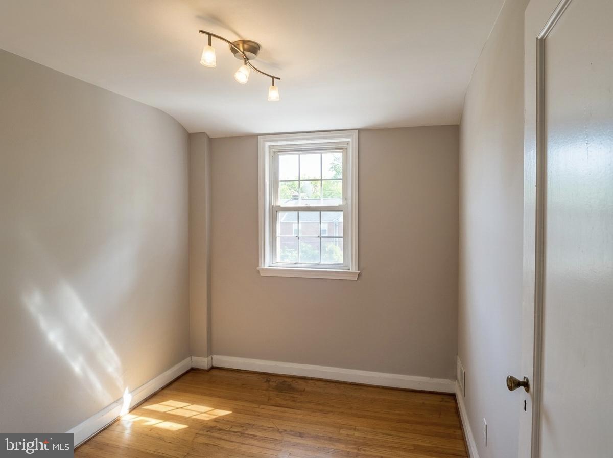 KNETTISHALL - Residential