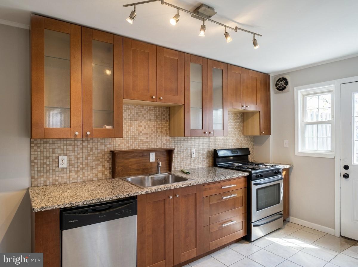 KNETTISHALL - Residential