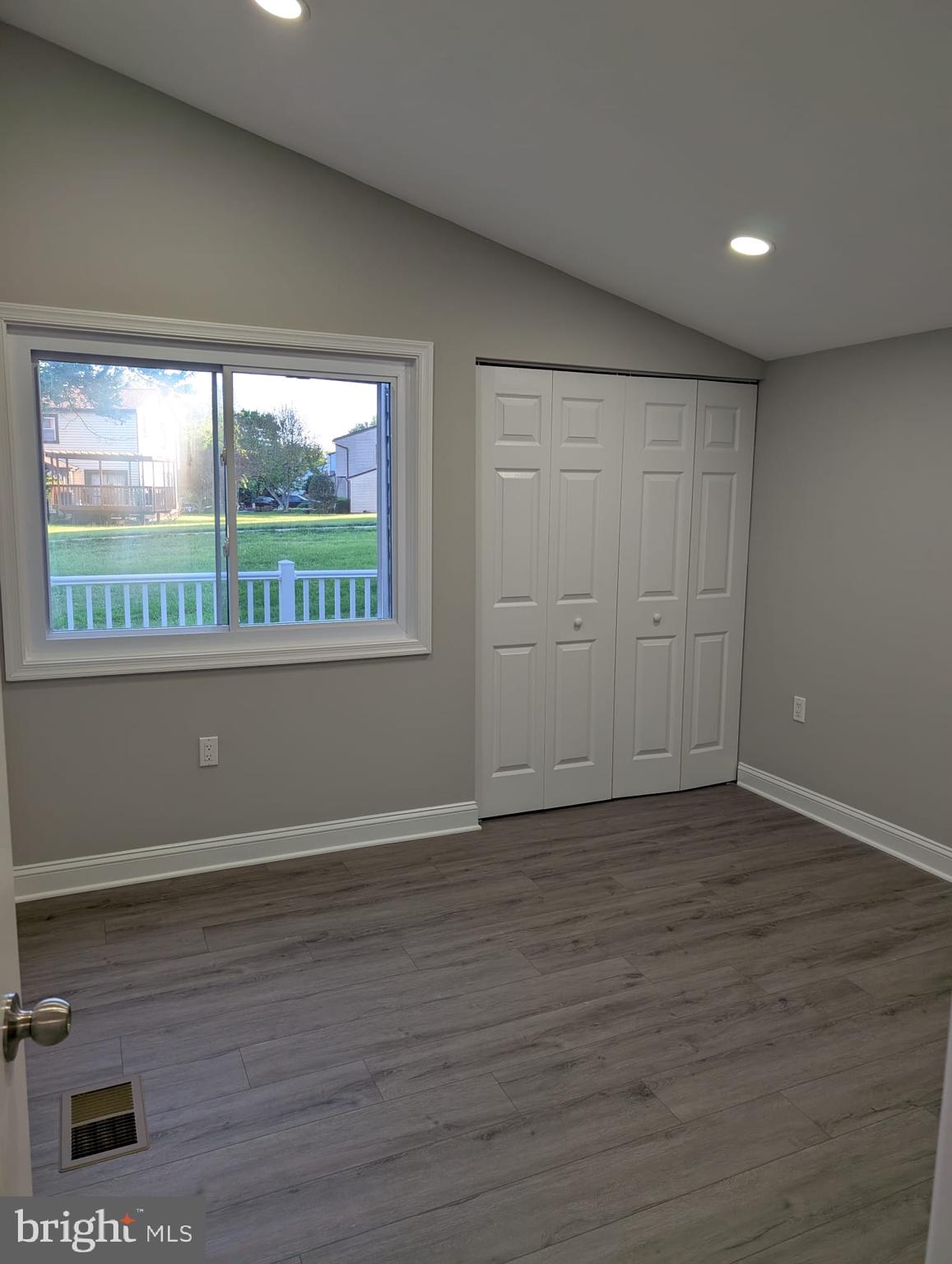 VILLAGE OF OAKLAND MILLS - Residential