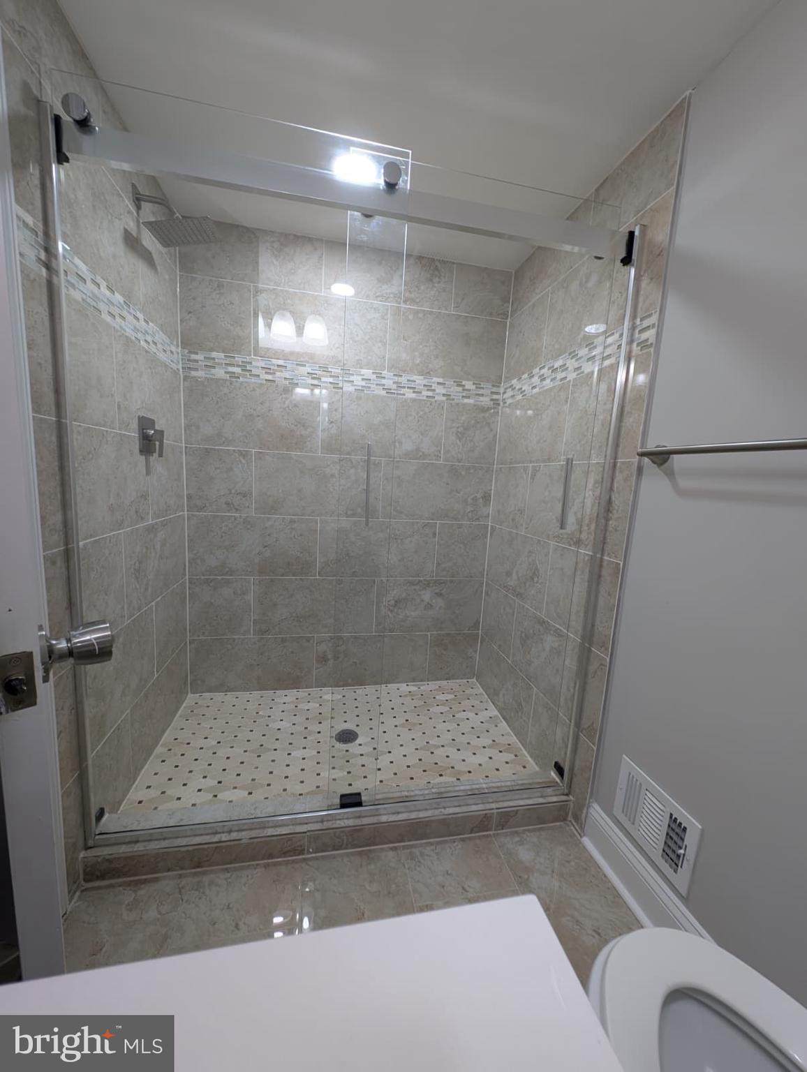 VILLAGE OF OAKLAND MILLS - Residential