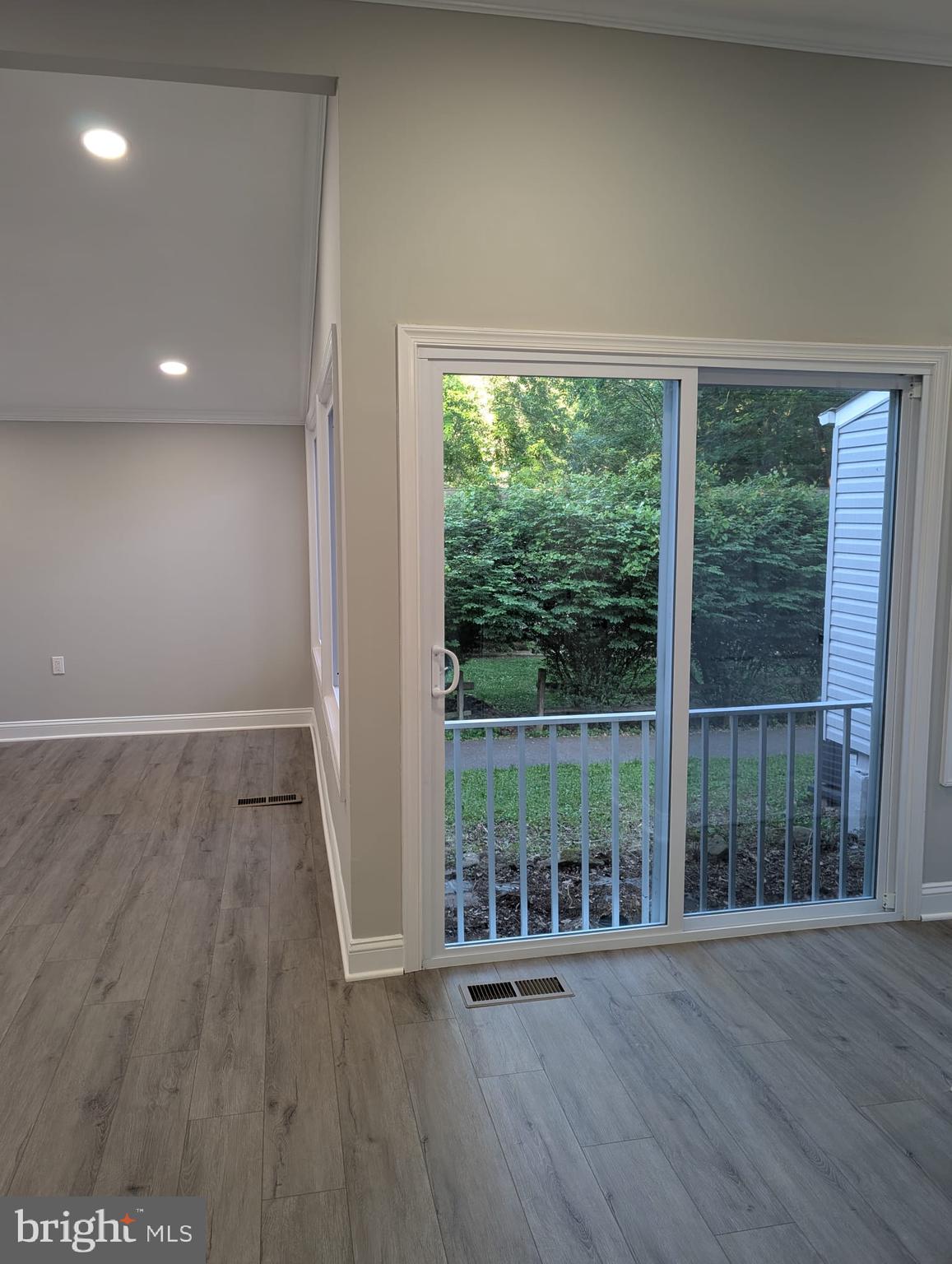 VILLAGE OF OAKLAND MILLS - Residential