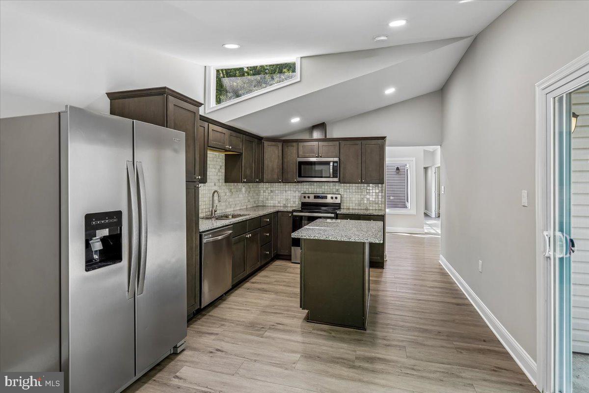VILLAGE OF OAKLAND MILLS - Residential