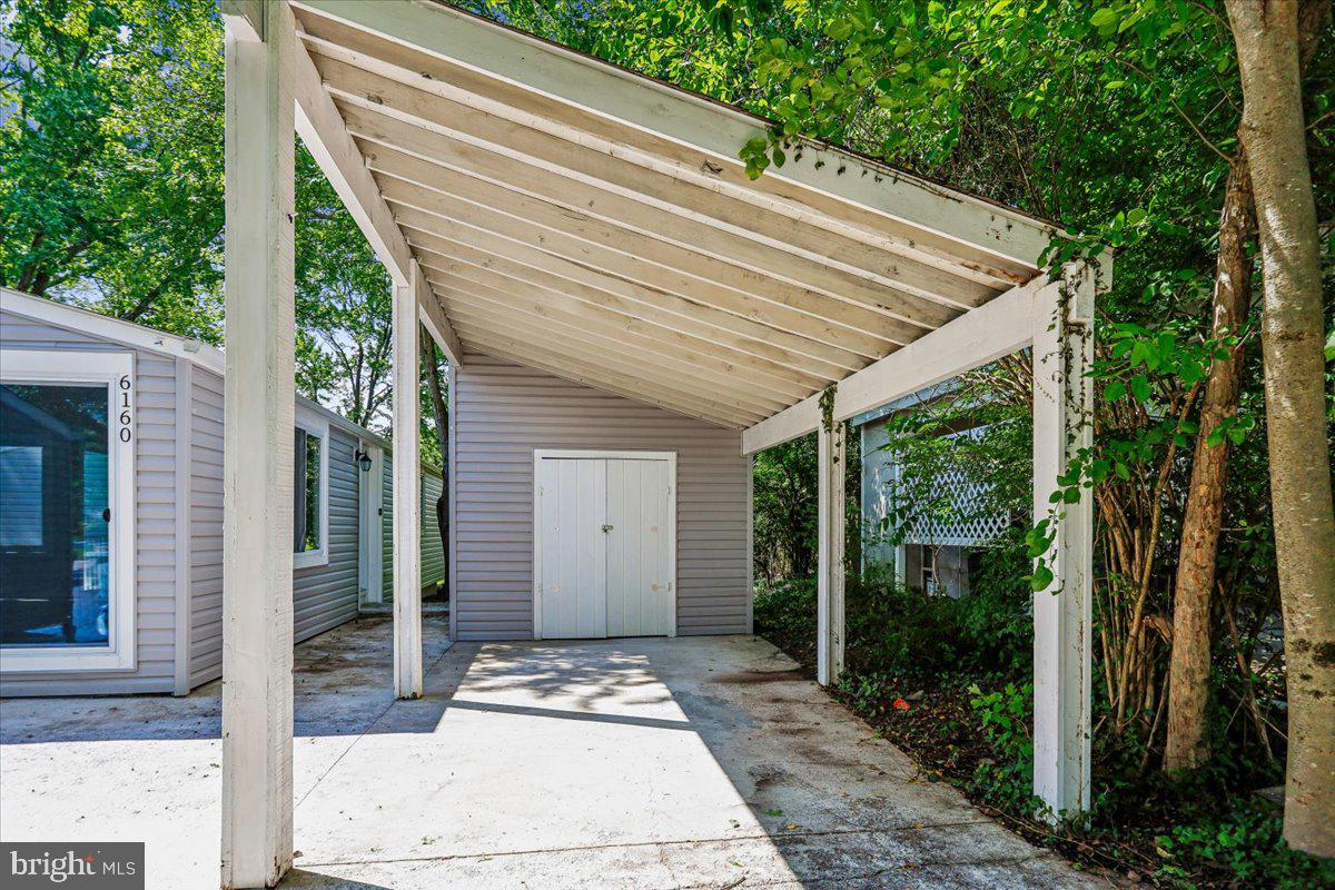 VILLAGE OF OAKLAND MILLS - Residential