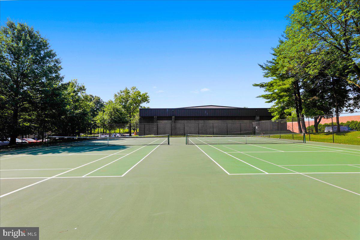 VILLAGE OF OAKLAND MILLS - Residential