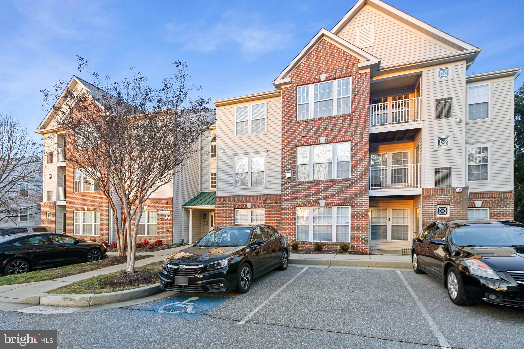 BUCKINGHAM CONDOMINIUMS - Residential