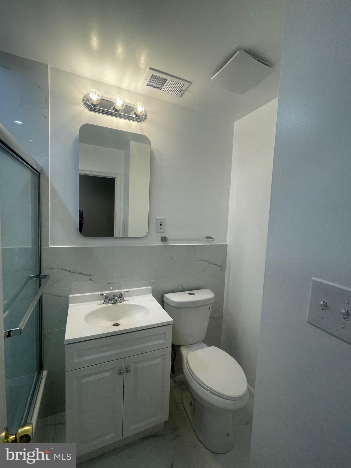 FOREST ESTATES - Residential Lease