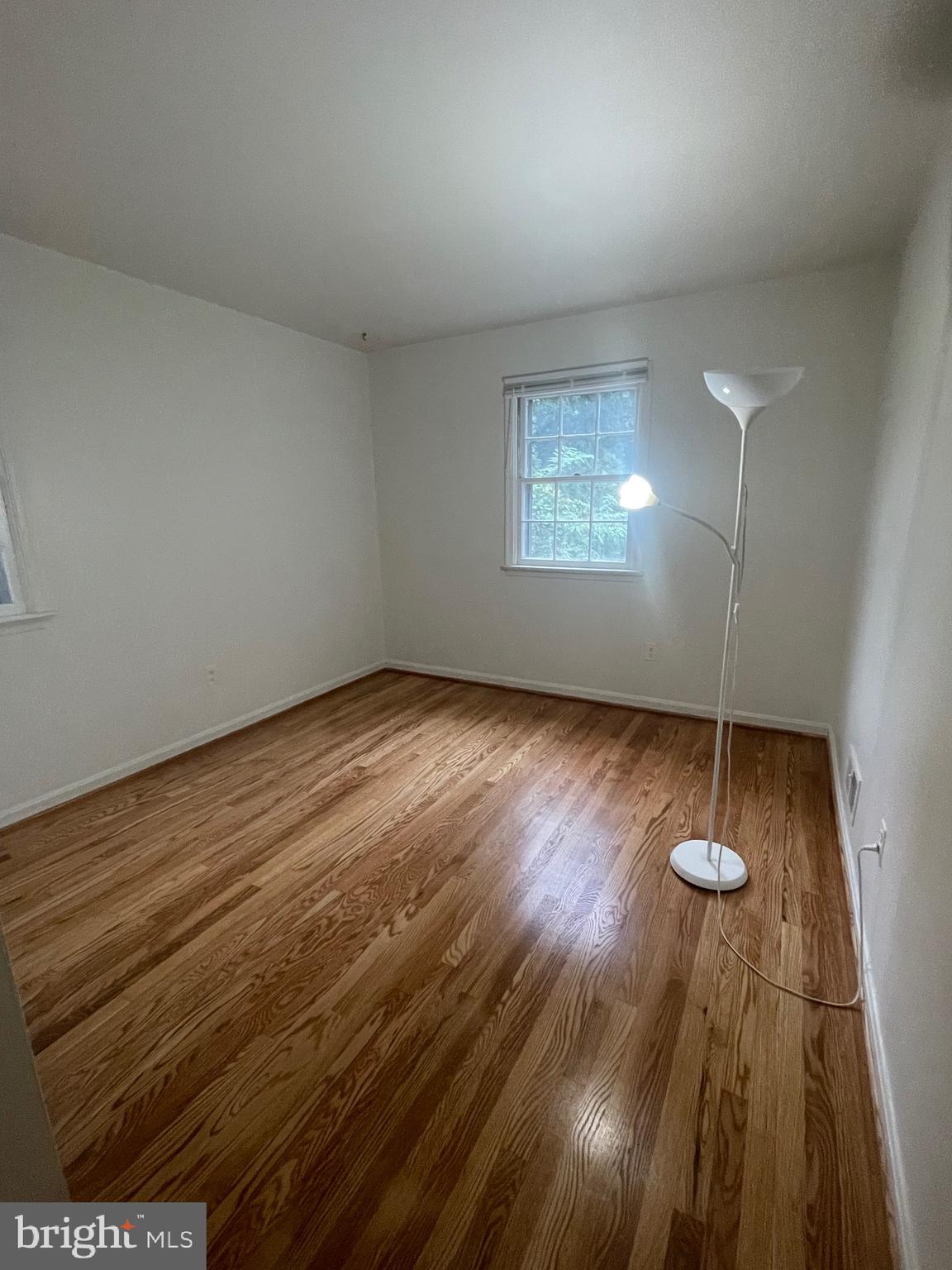 FOREST ESTATES - Residential Lease