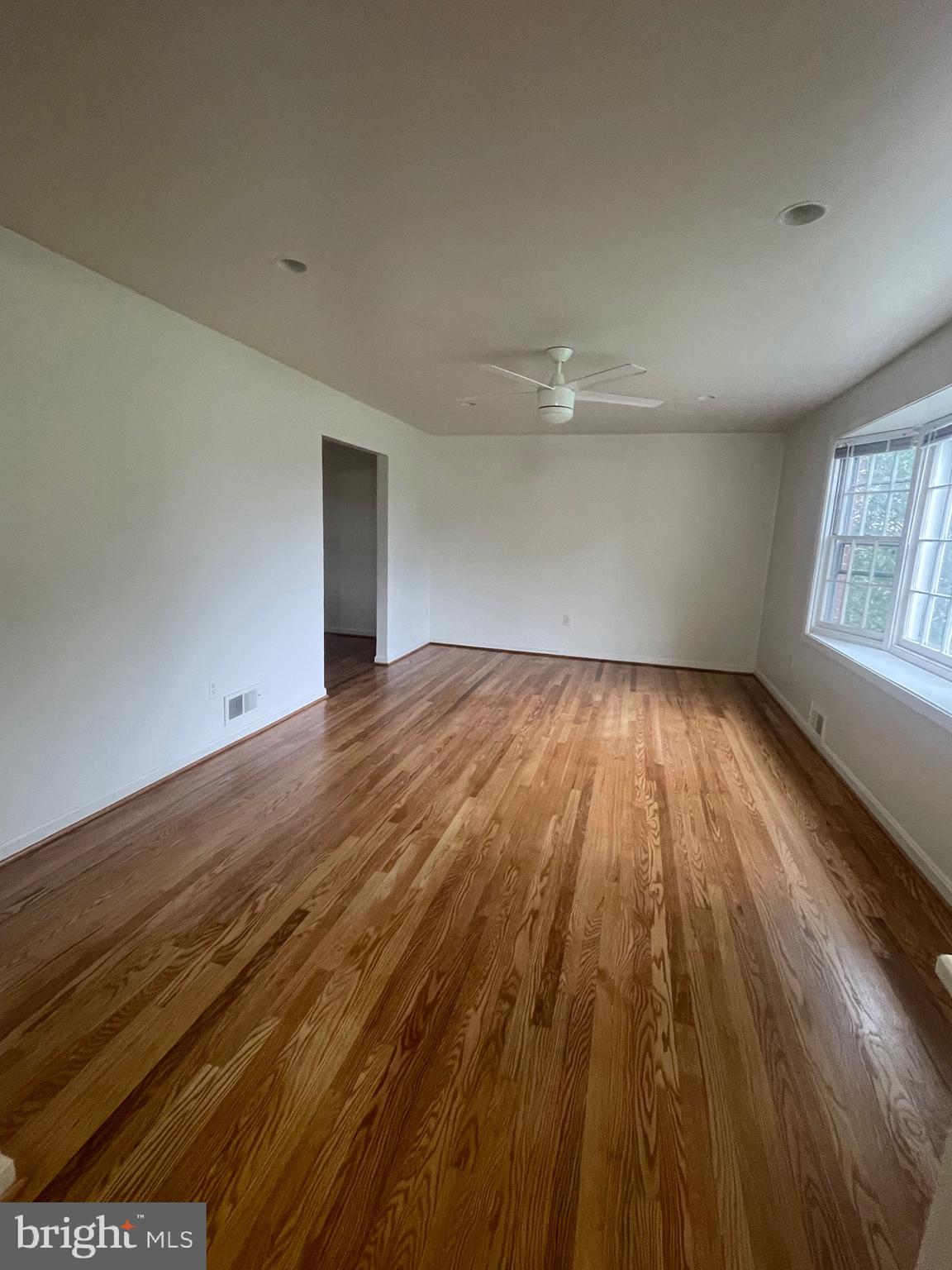 FOREST ESTATES - Residential Lease