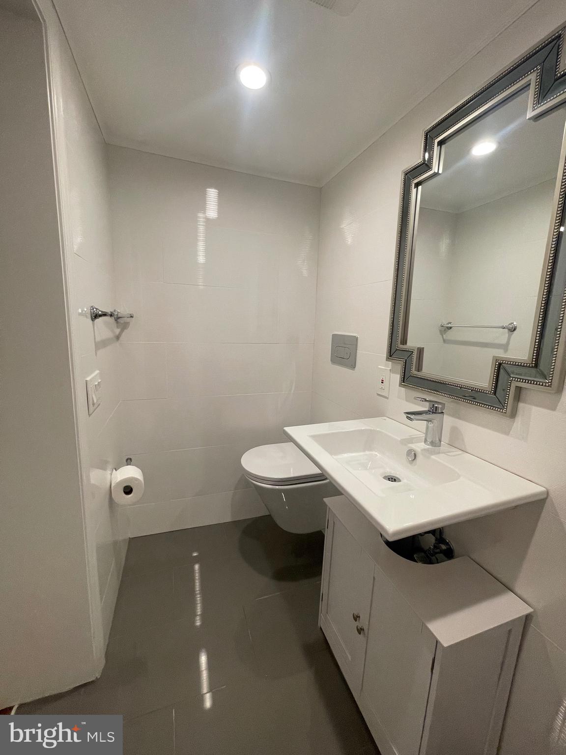 SOMERSET HEIGHTS - Residential Lease