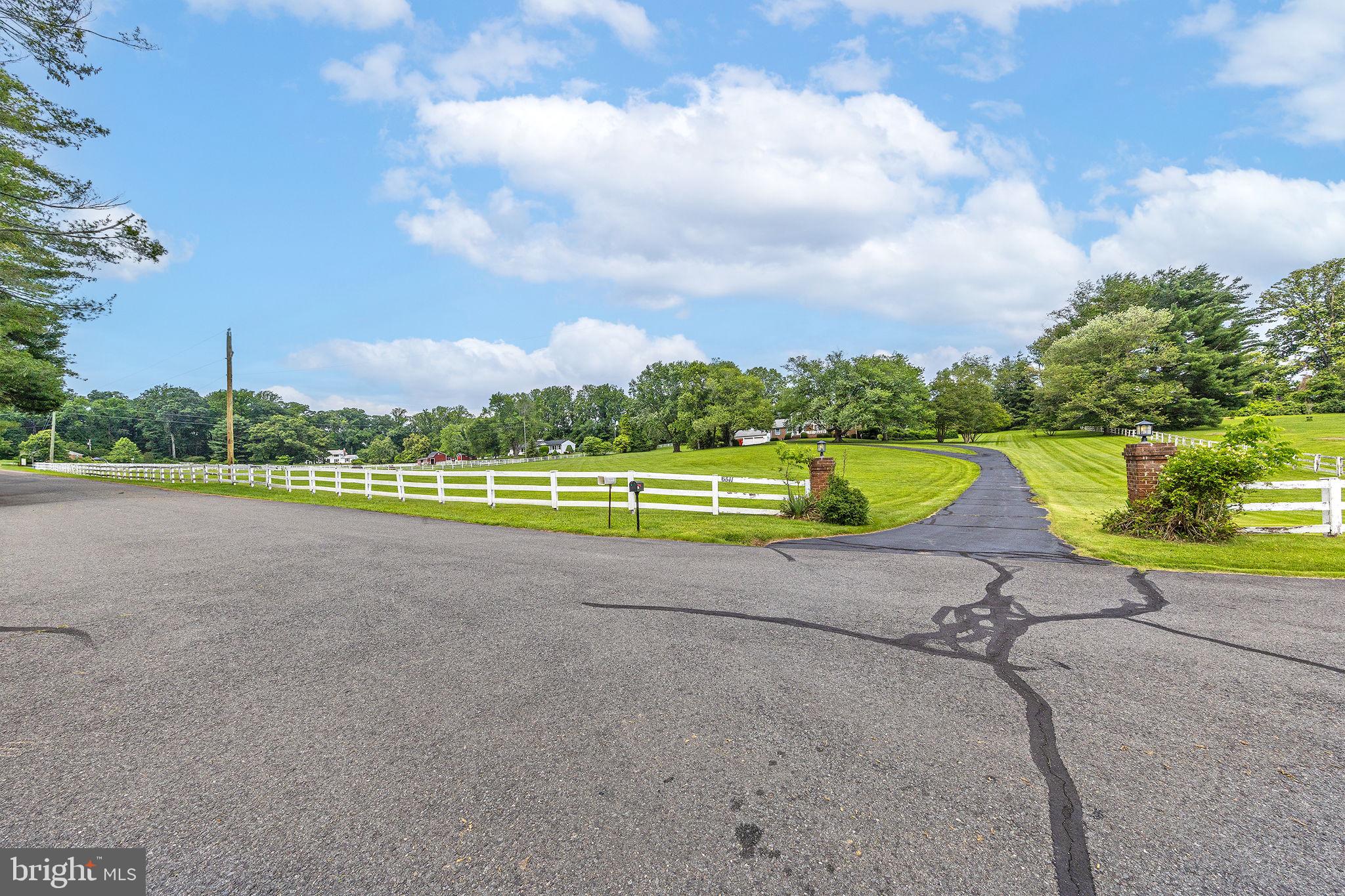 6511 STALLION ROAD