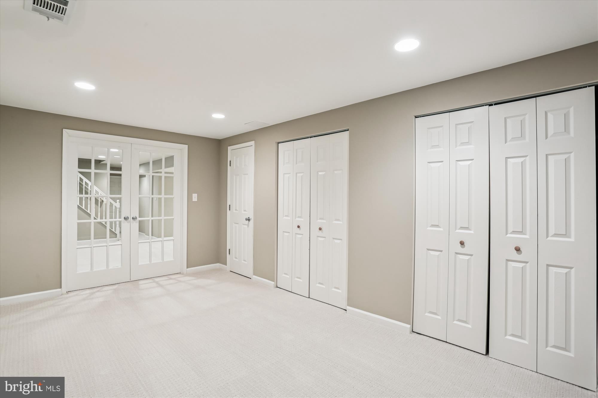 SENECA CROSSING - Residential