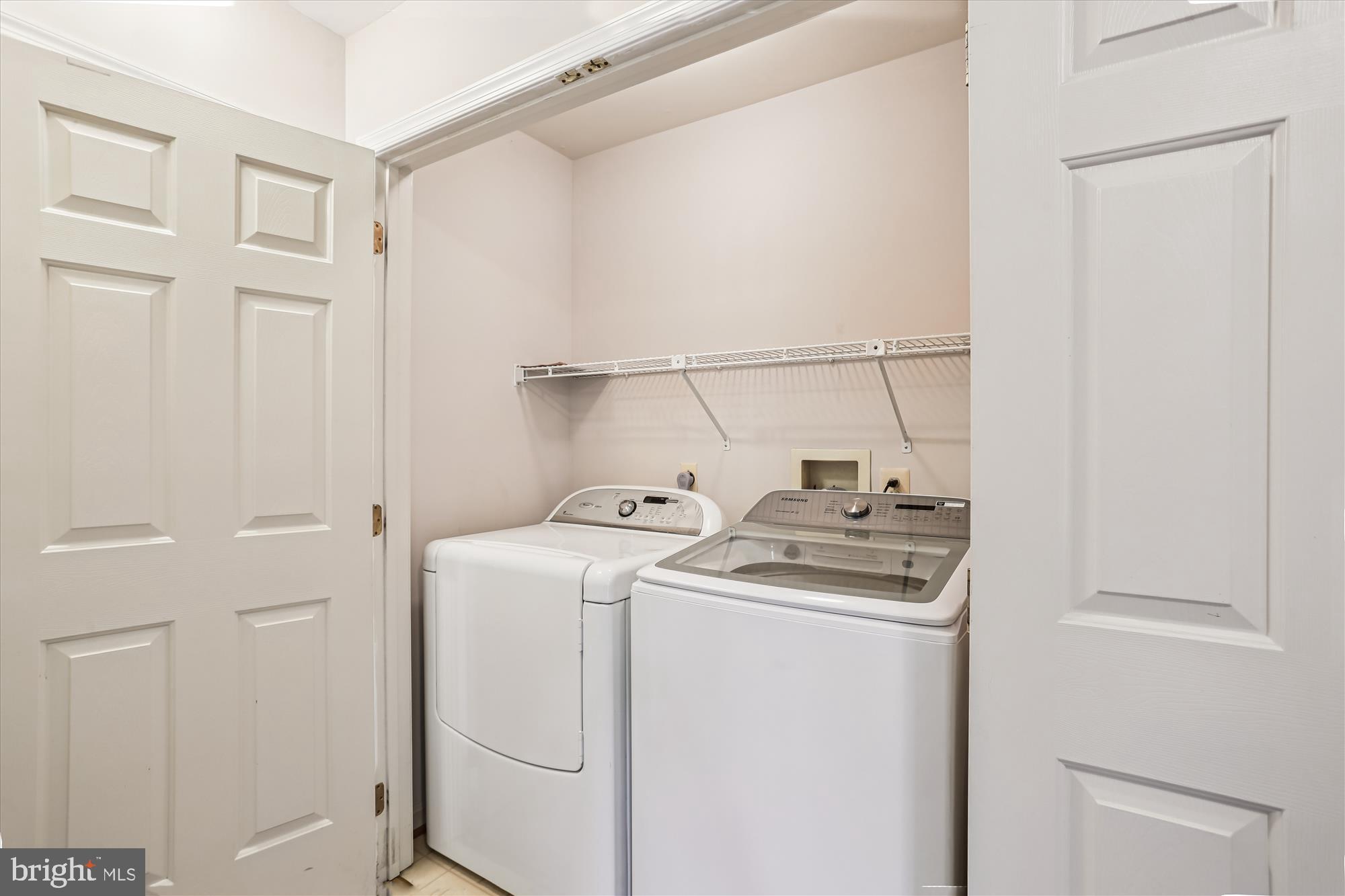 SENECA CROSSING - Residential