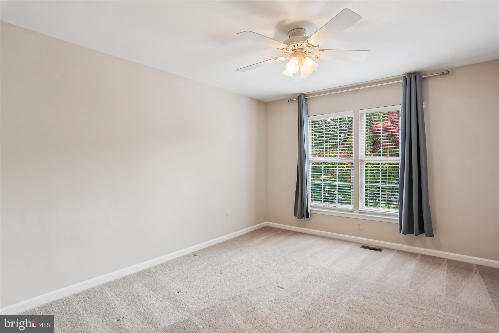 SENECA CROSSING - Residential