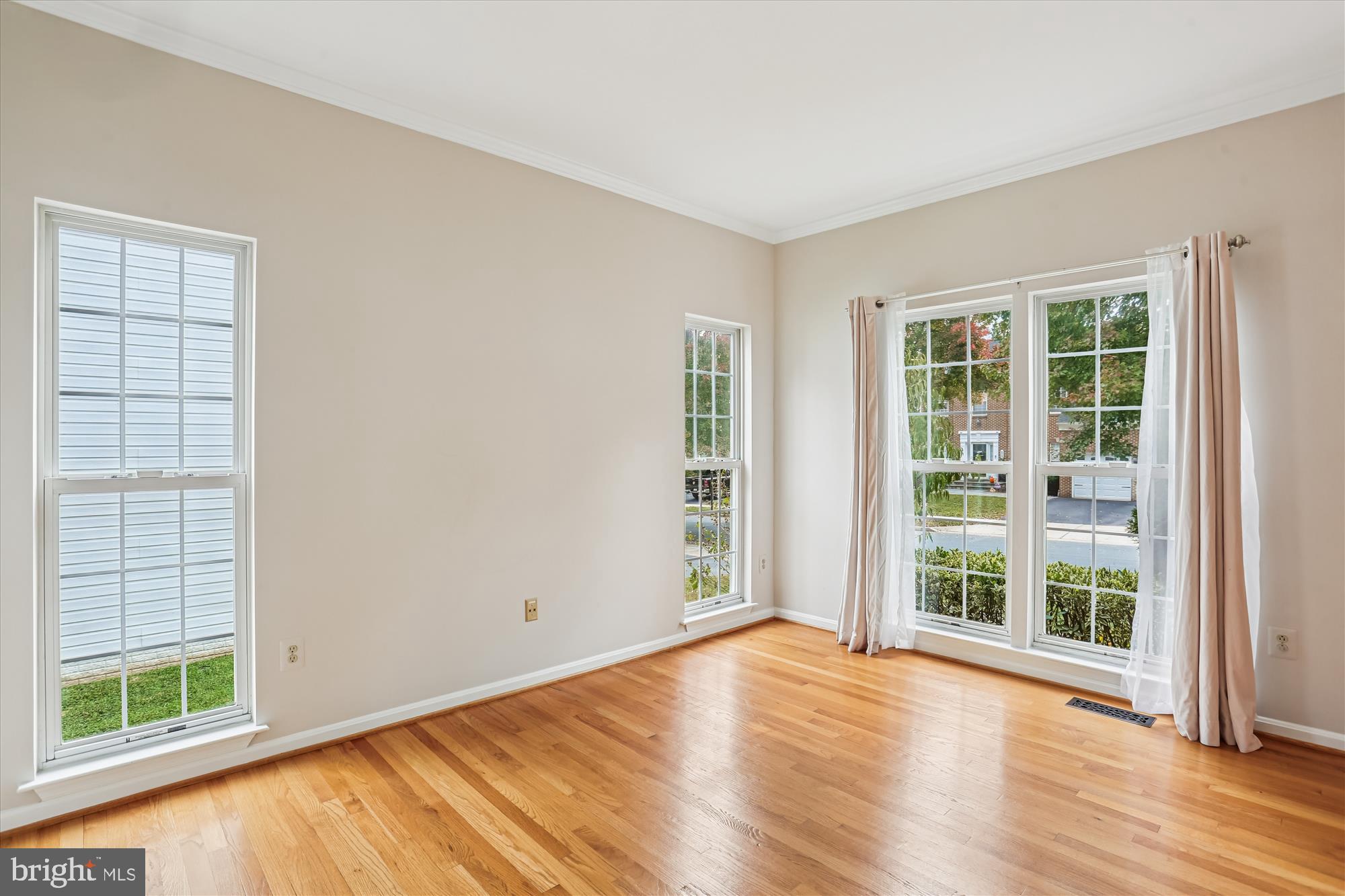 SENECA CROSSING - Residential