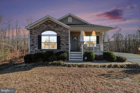 129 HICKORY HILL OVERLOOK COURT FREDERICKSBURG VA 22405