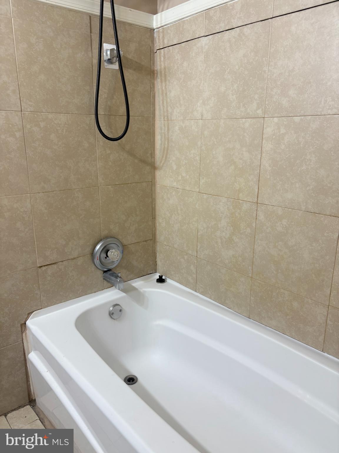 RAMBLEWOOD - Residential