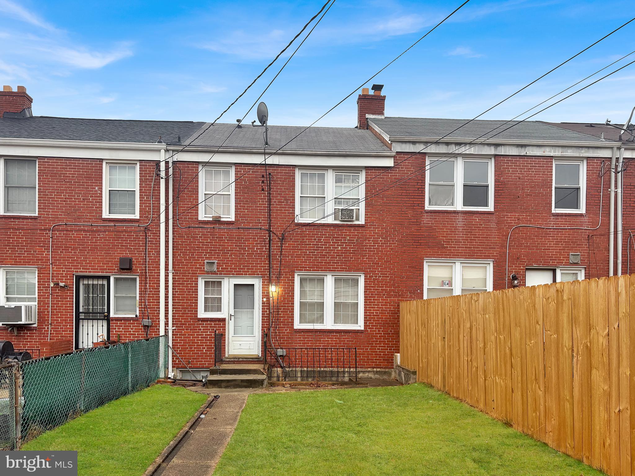 RAMBLEWOOD - Residential