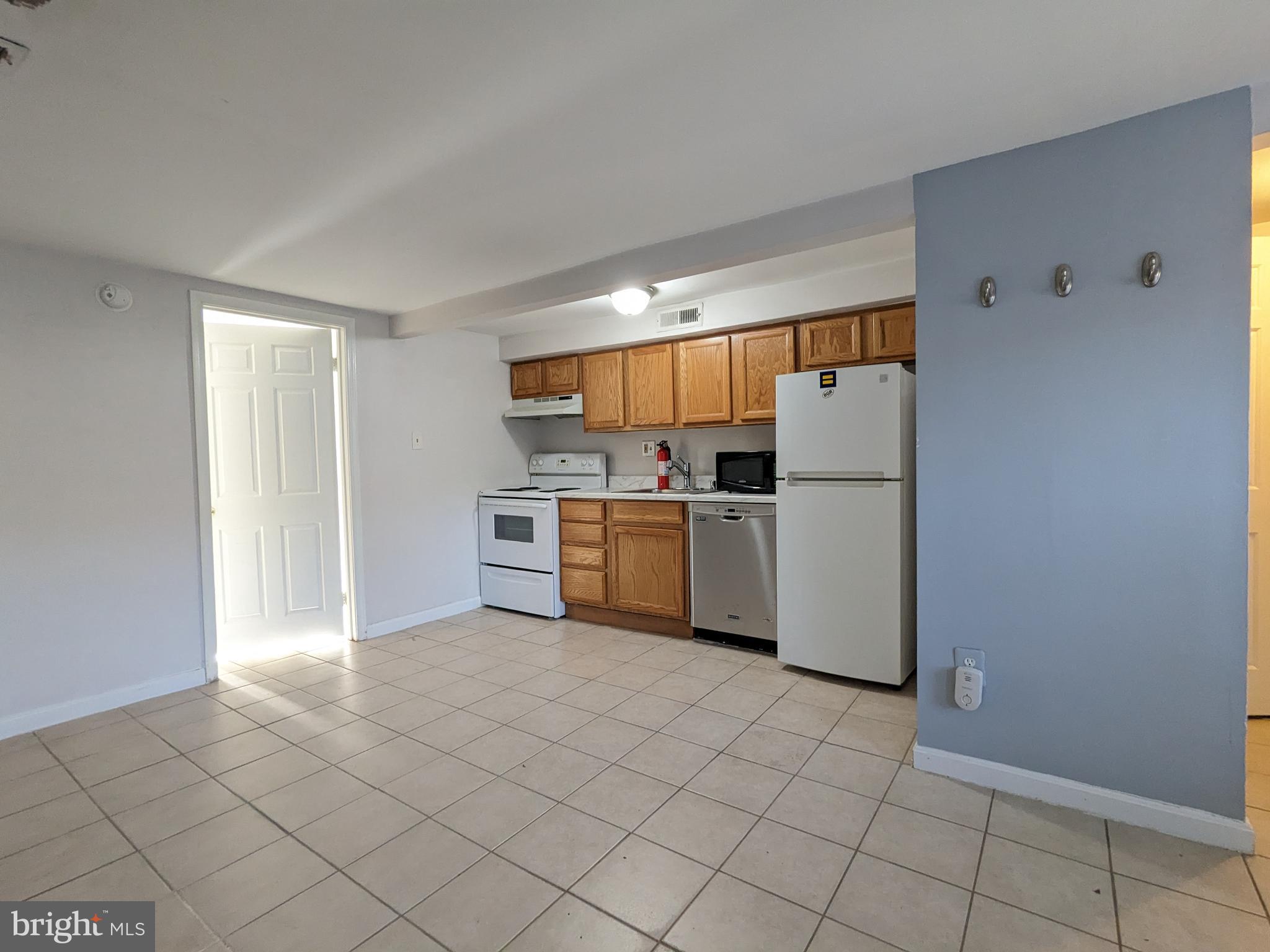 1523 PENNSYLVANIA AVENUE SE 2