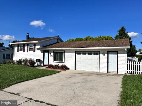 MLS: PADA2063932