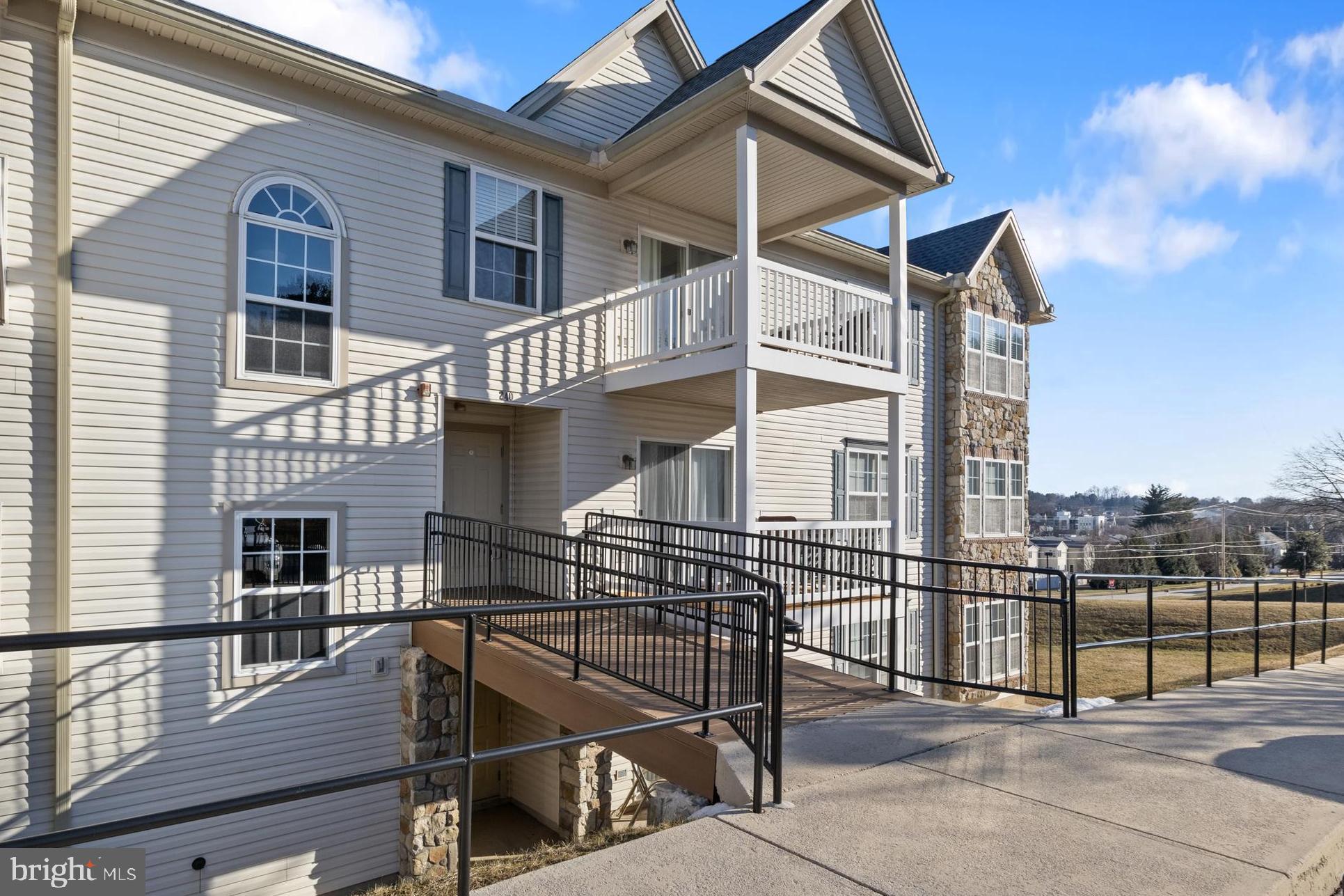 NEW FREEDOM - Residential Lease