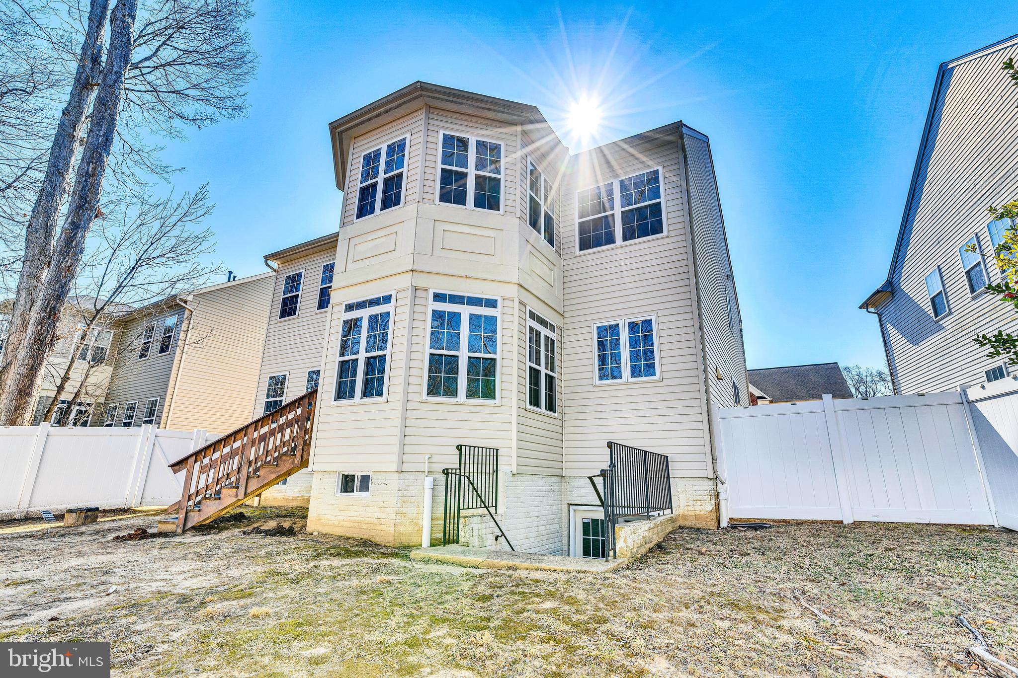 RIVERWATCH IND HEAD - Residential