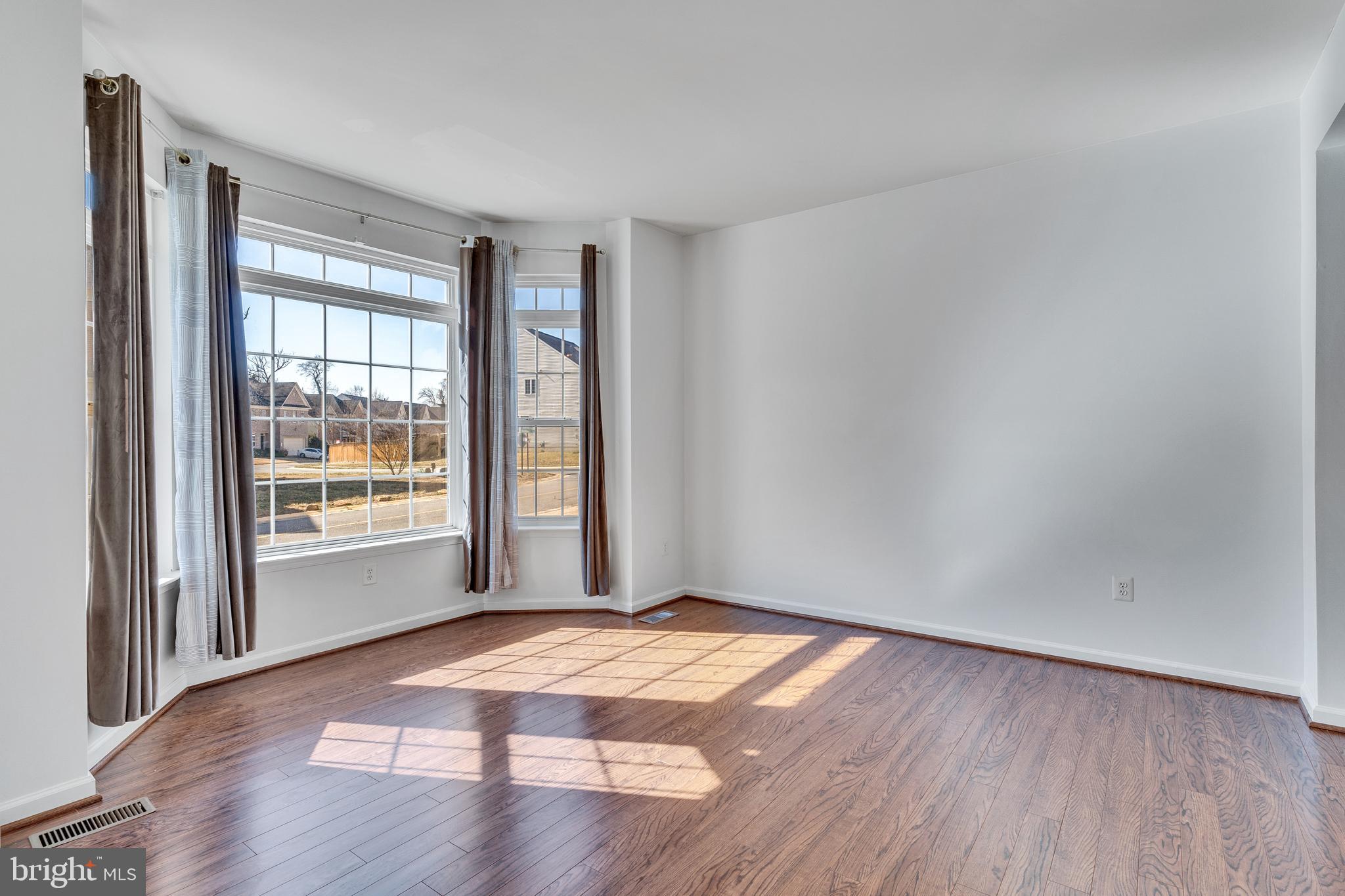 RIVERWATCH IND HEAD - Residential