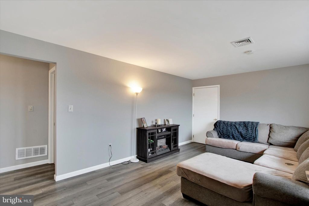 Photo of 30 Lausch Road, DENVER, PA 17517 (MLS # PALA2081156)