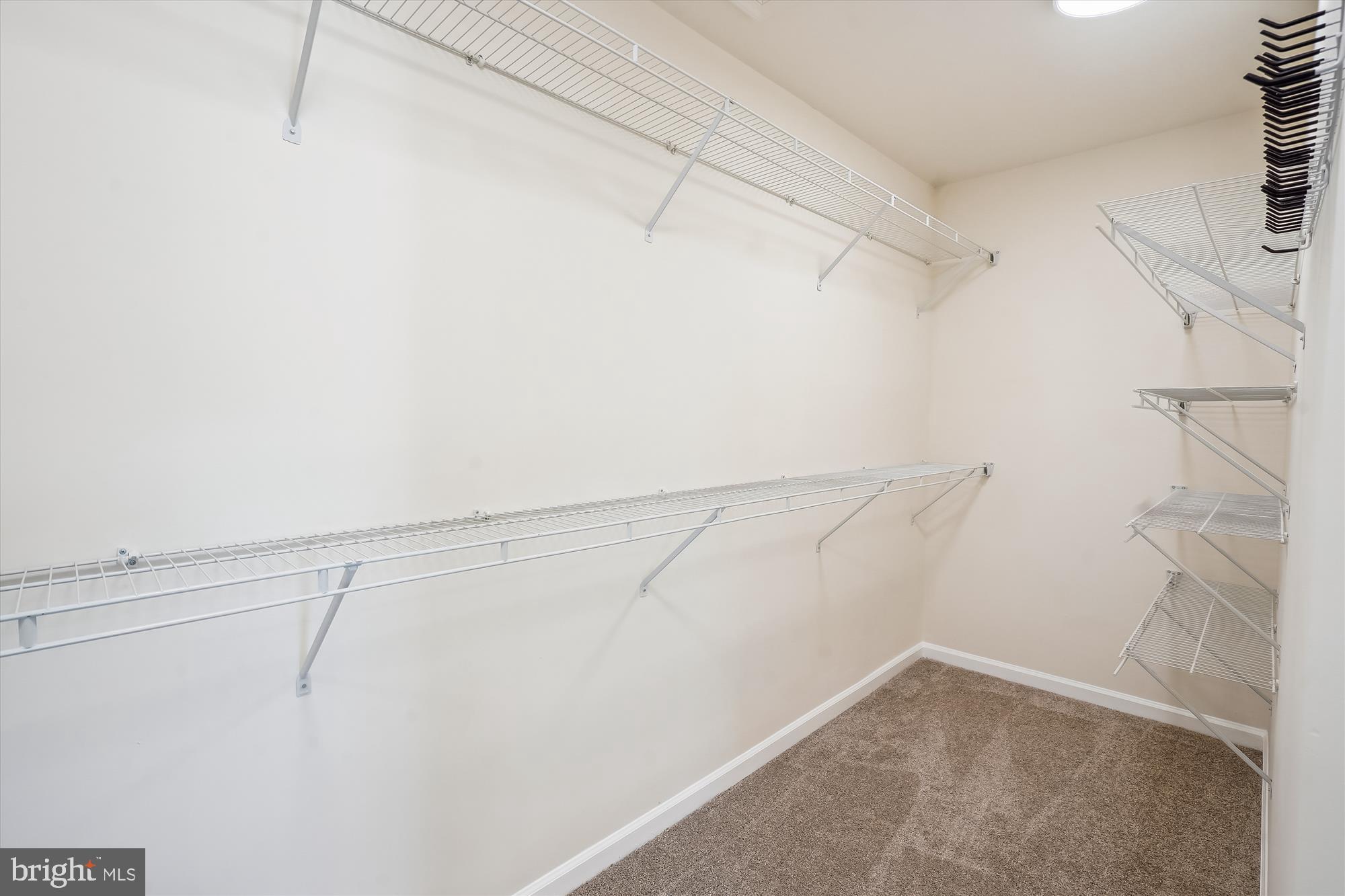 RIVER OAKS - Residential