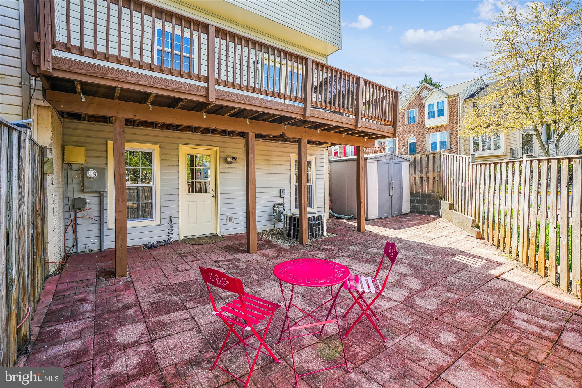 RIVER OAKS - Residential