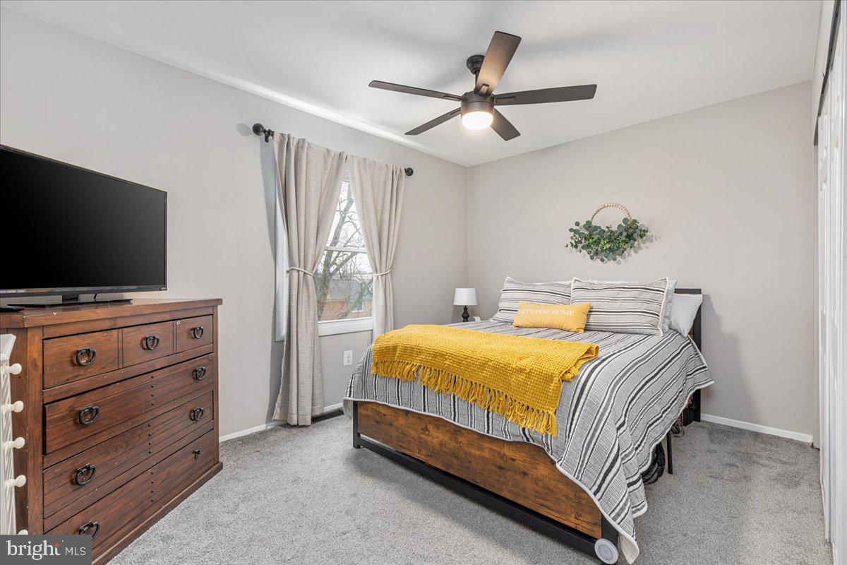 VIRGINIA KNOLLS - Residential