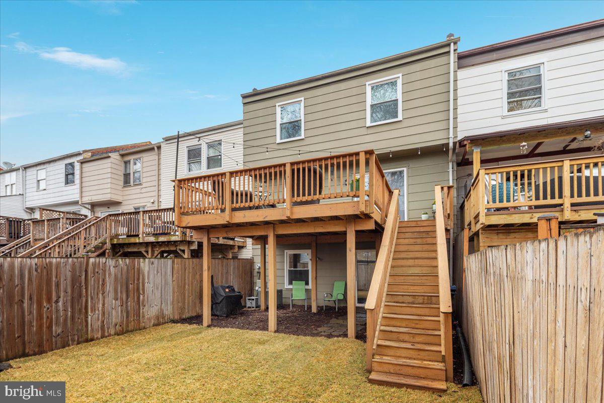 VIRGINIA KNOLLS - Residential