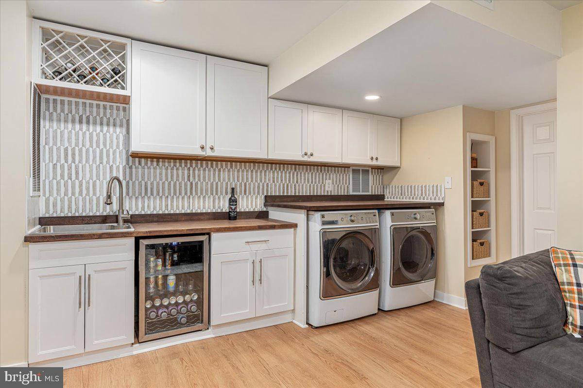 VIRGINIA KNOLLS - Residential