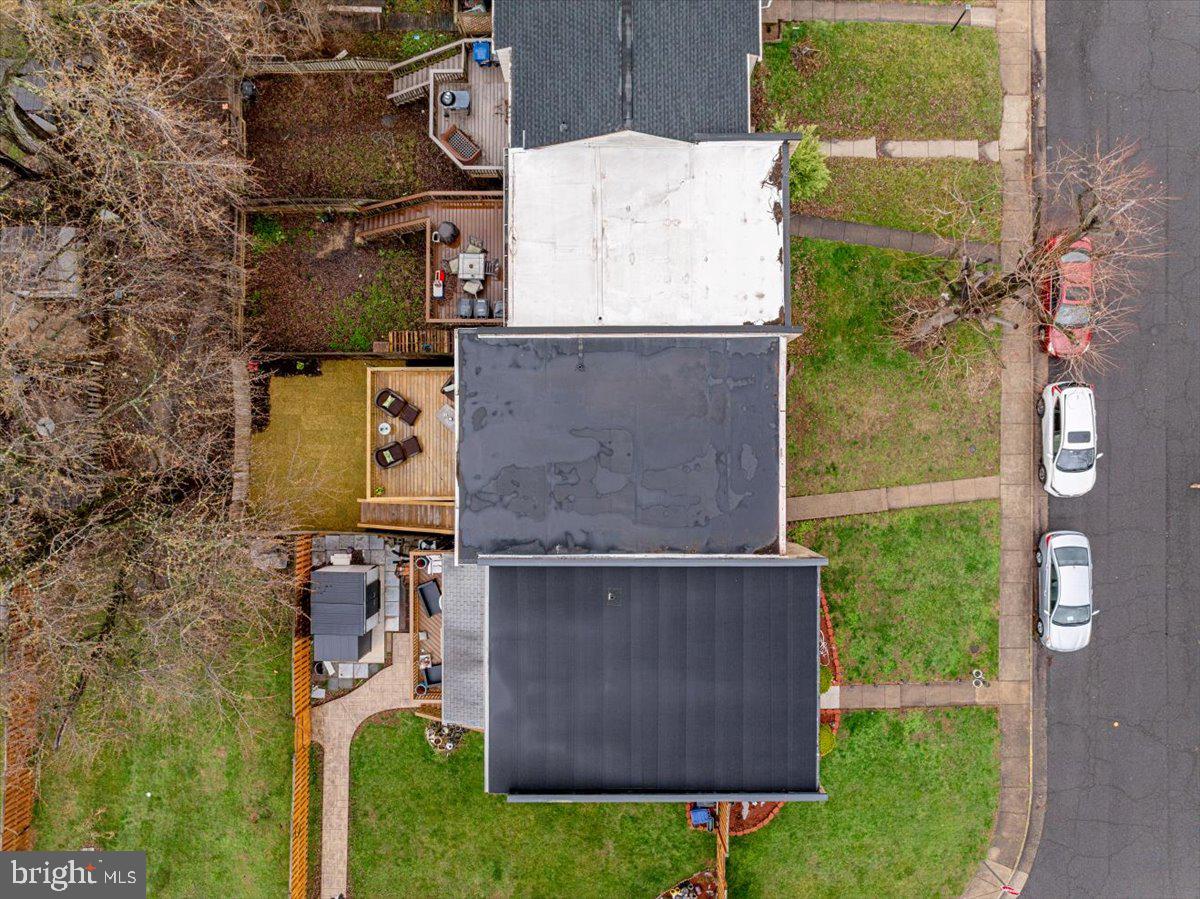 VIRGINIA KNOLLS - Residential