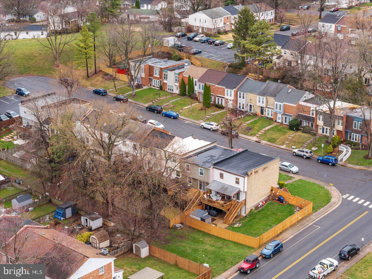 VIRGINIA KNOLLS - Residential