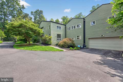 Photo of 14301 Poplar Hill Rd, DARNESTOWN, MD 20874 (MLS # MDMC2251404)