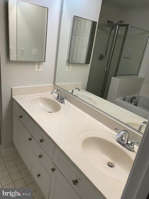 MANORS AT MCNAIR FARMS - Residential Lease