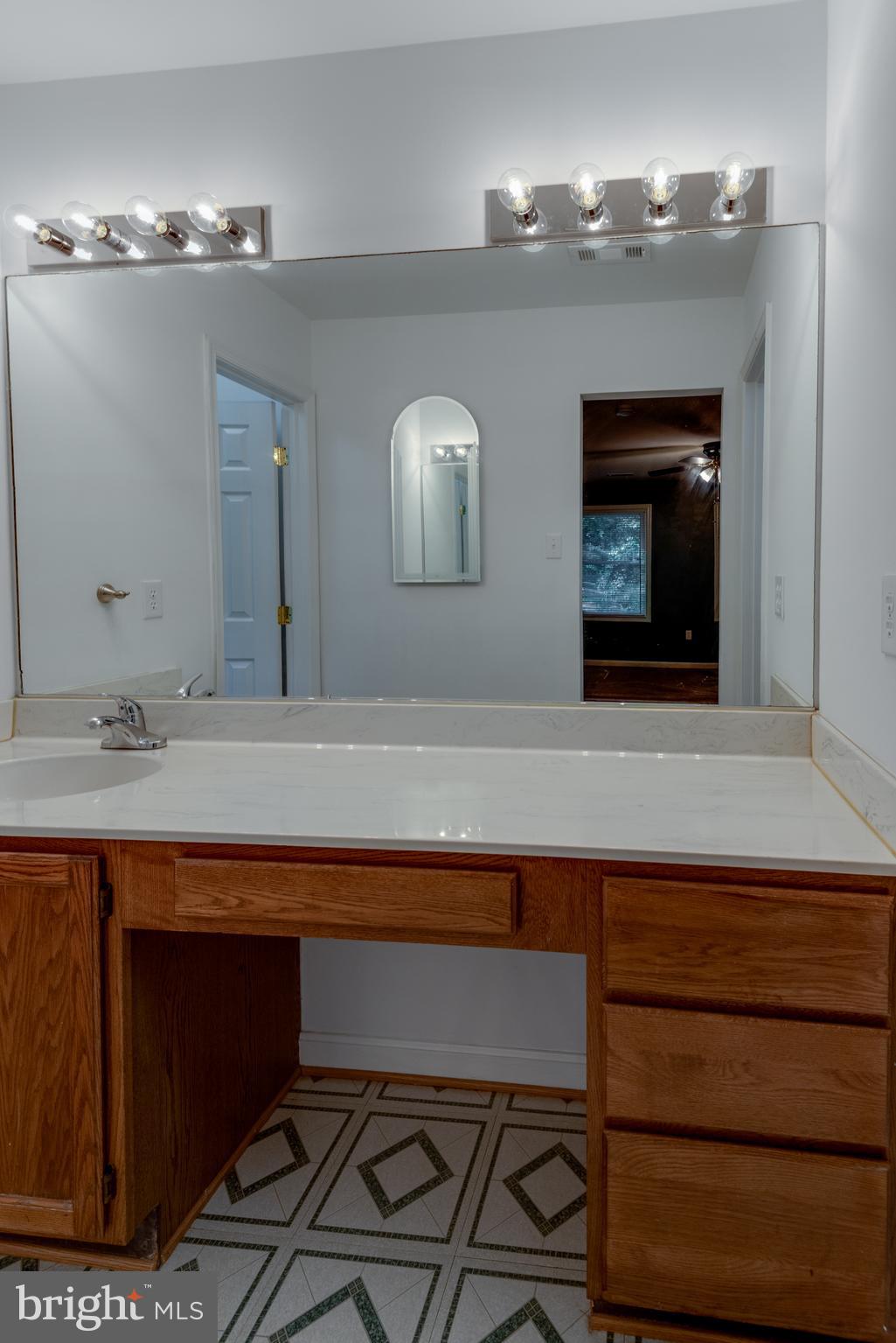 WHITE SANDS - Residential Lease