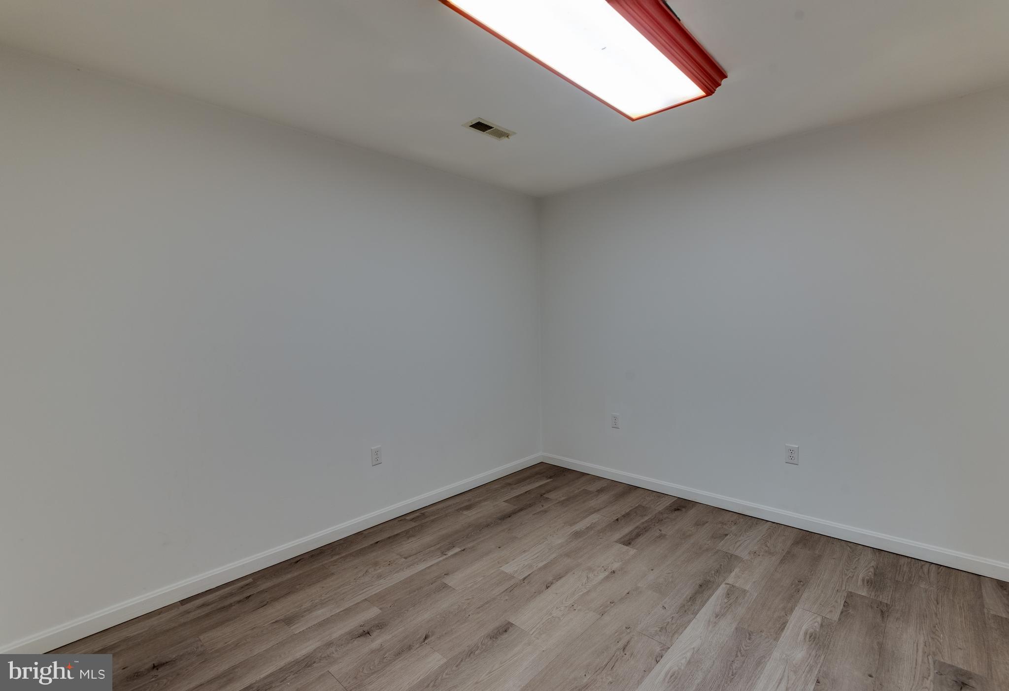 WHITE SANDS - Residential Lease