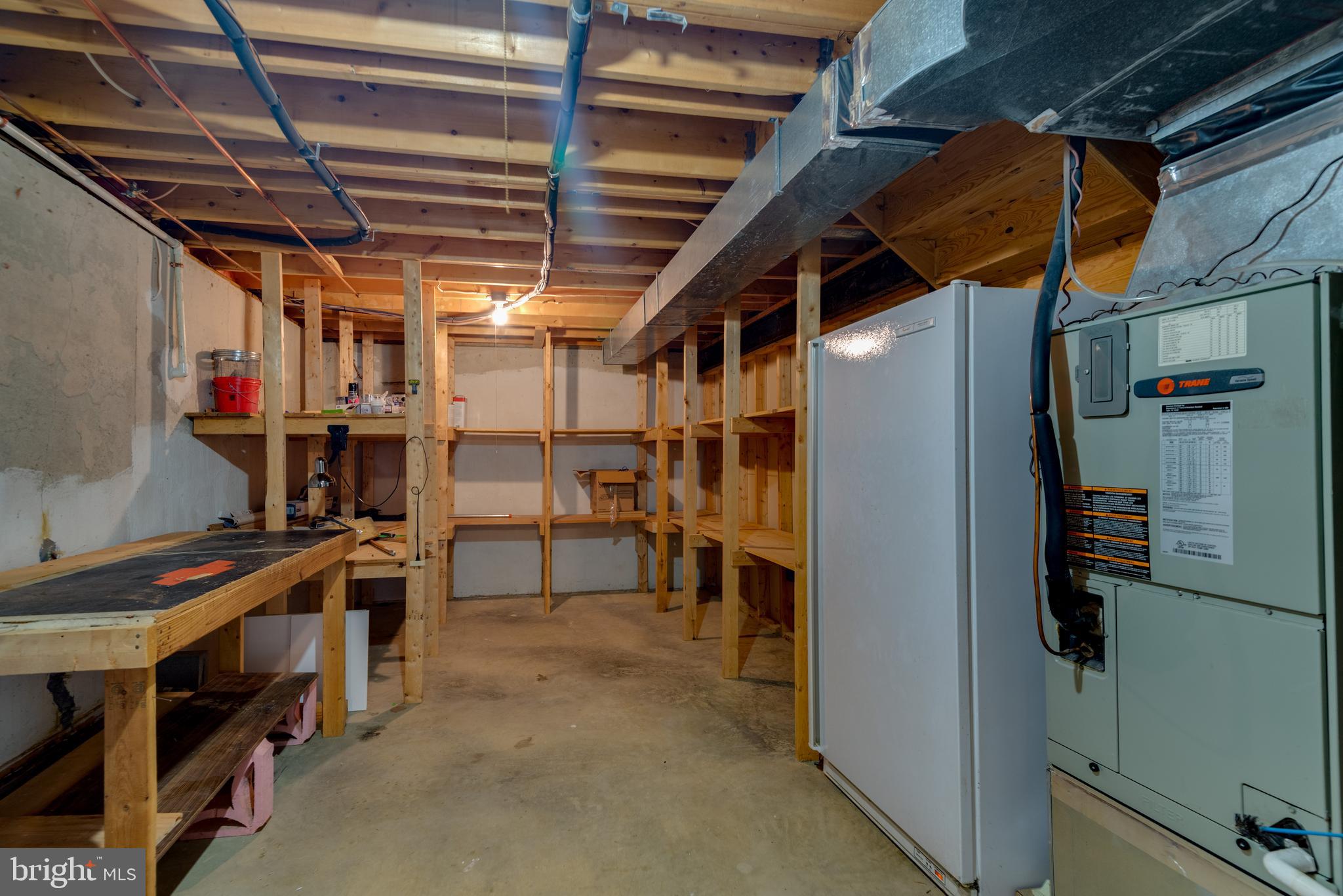 WHITE SANDS - Residential Lease