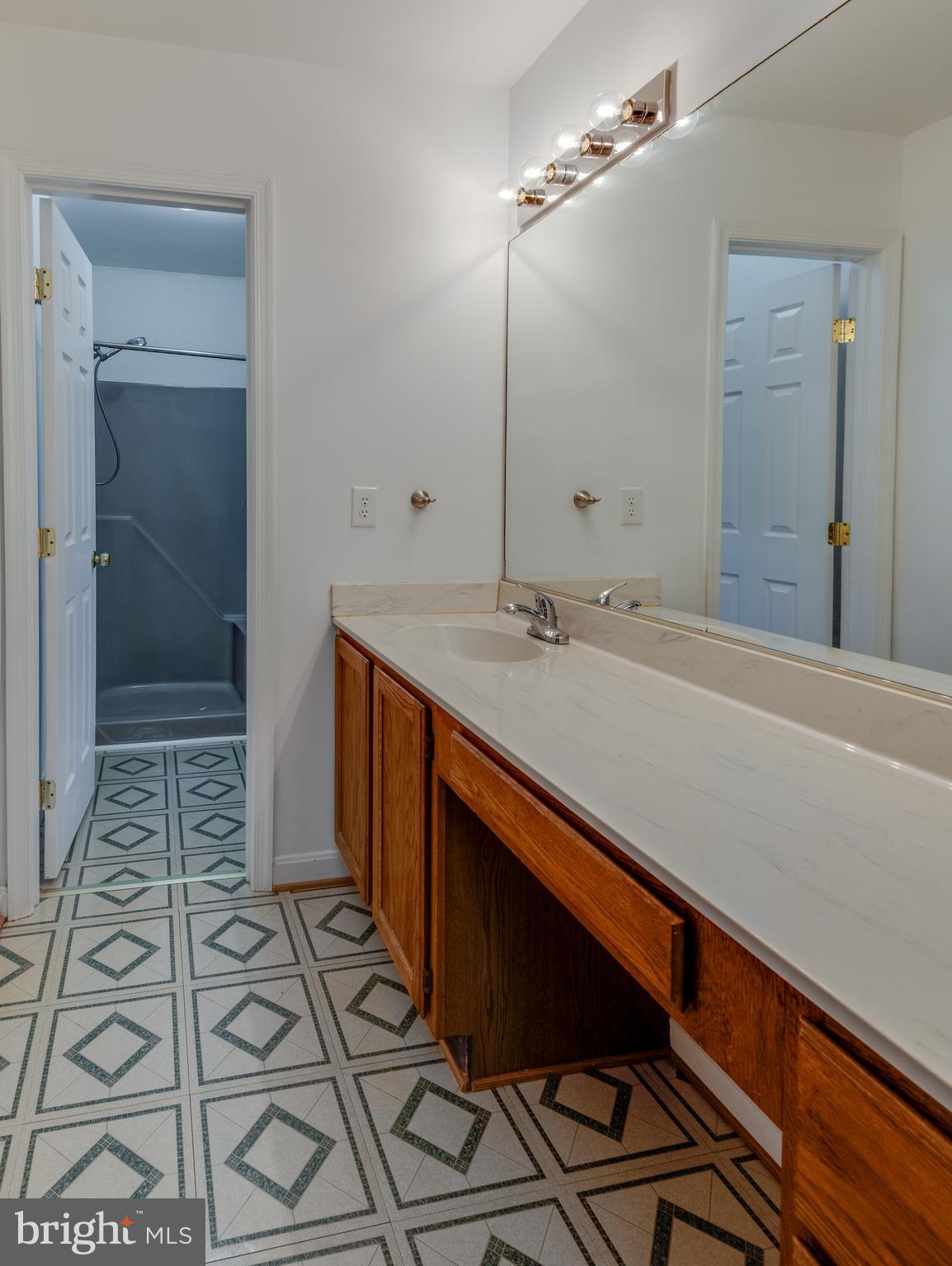 WHITE SANDS - Residential Lease