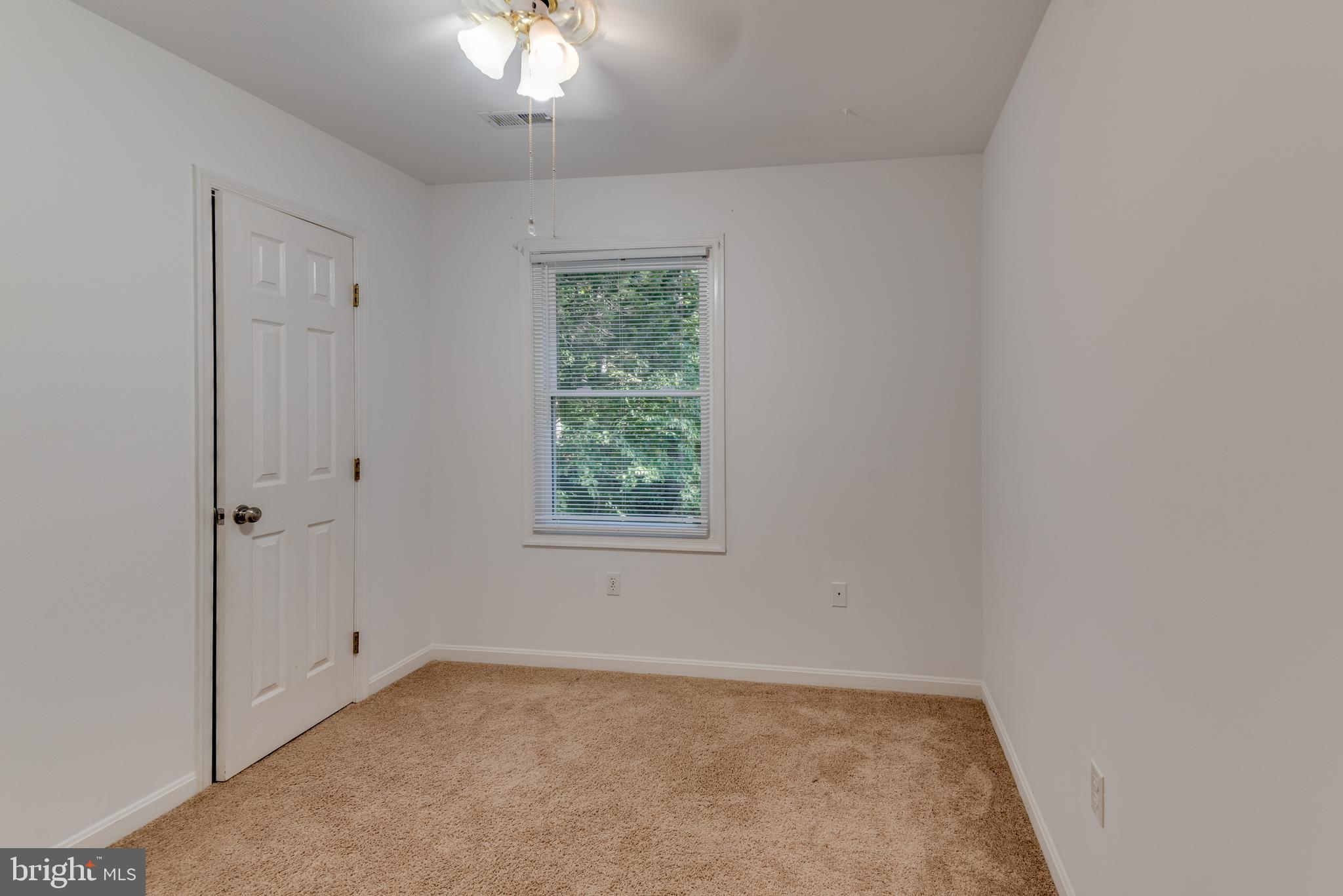 WHITE SANDS - Residential Lease