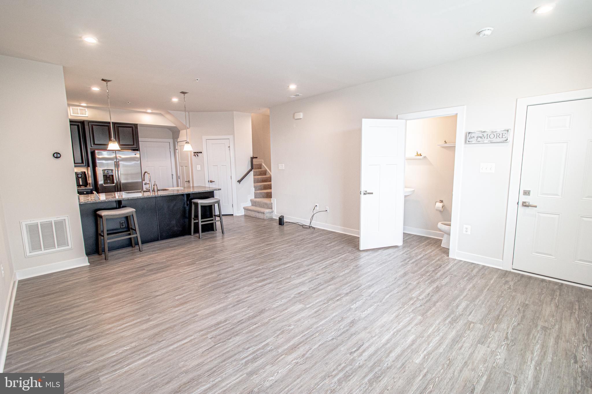 OAKDALE VILLAGE - Residential Lease