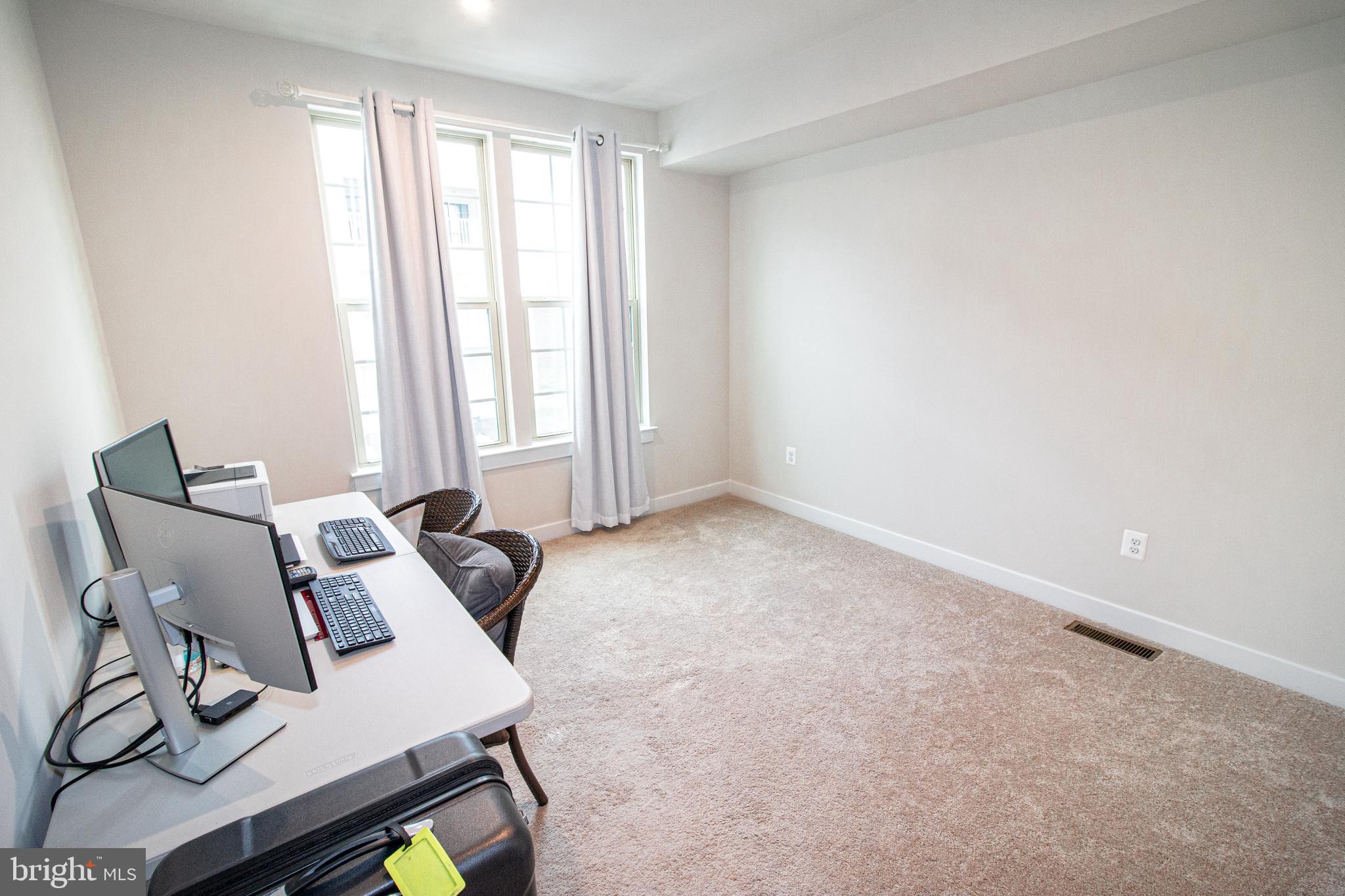 OAKDALE VILLAGE - Residential Lease