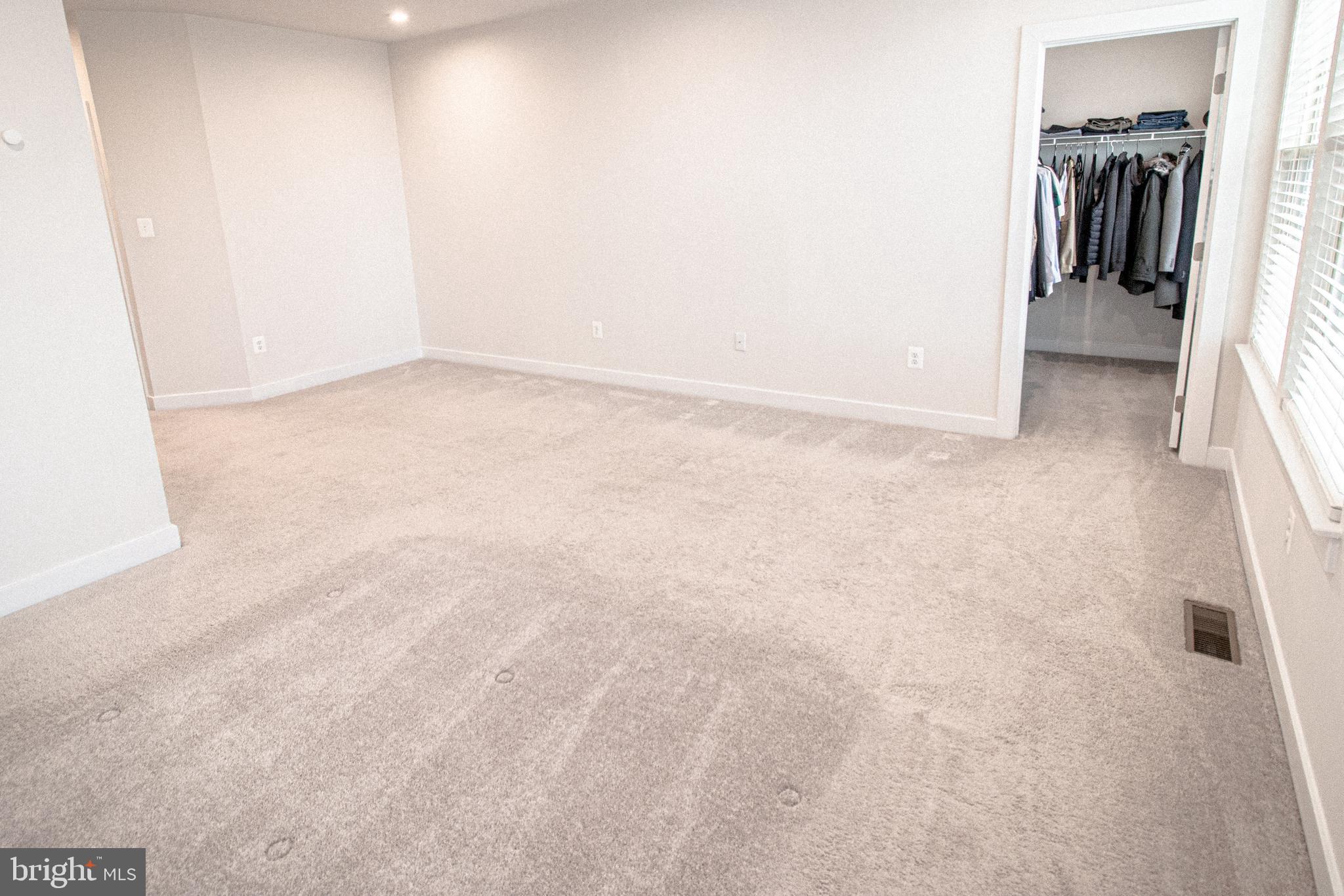 OAKDALE VILLAGE - Residential Lease